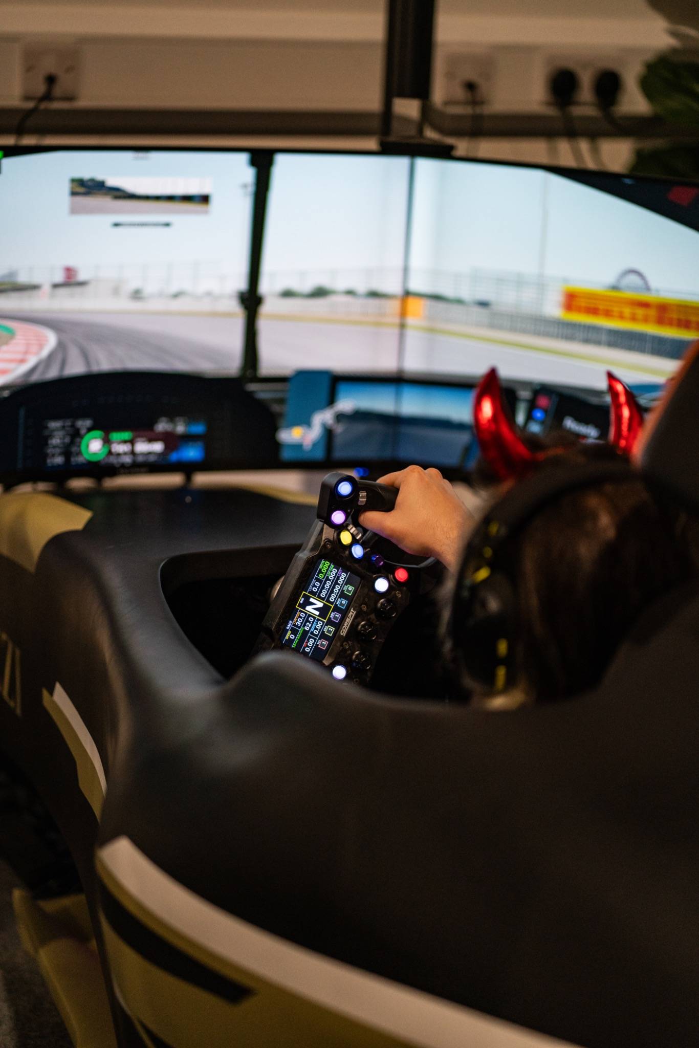 ABRUZZI CHRISTMAS SIMDOWN - 19TH DECEMBER 5pm-9pm! - Image 8